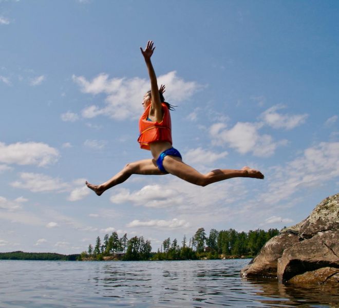 Lato na wodzie – pomysły na aktywny wypoczynek