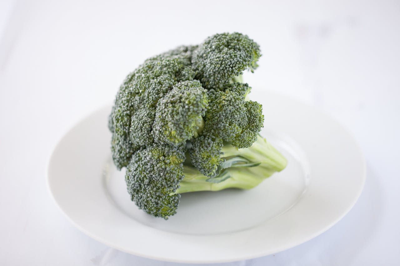 Brokuł kcal: poznaj kaloryczność i wartości odżywcze brokułów
