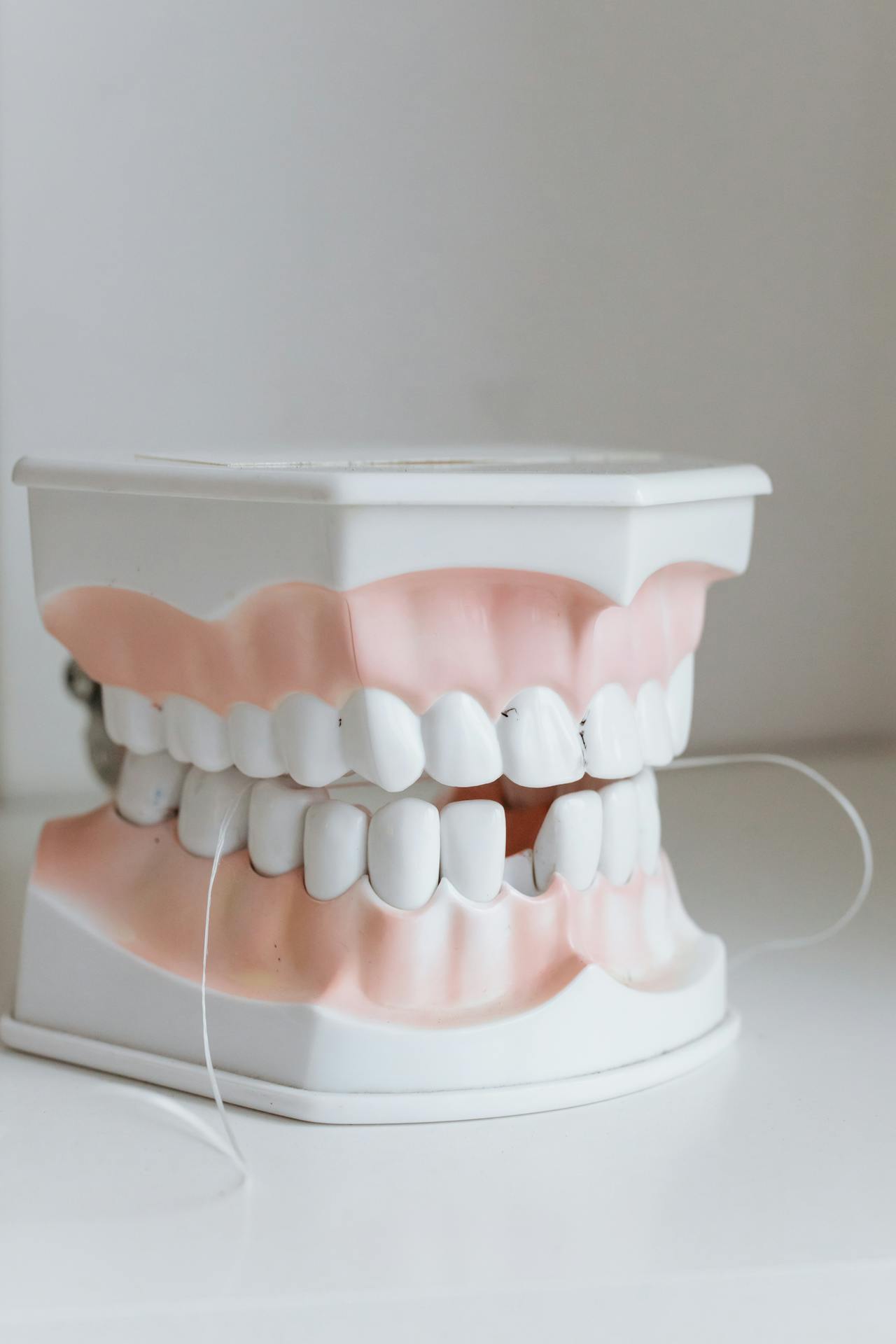Korony zębowe jako metoda na braki uzębienia